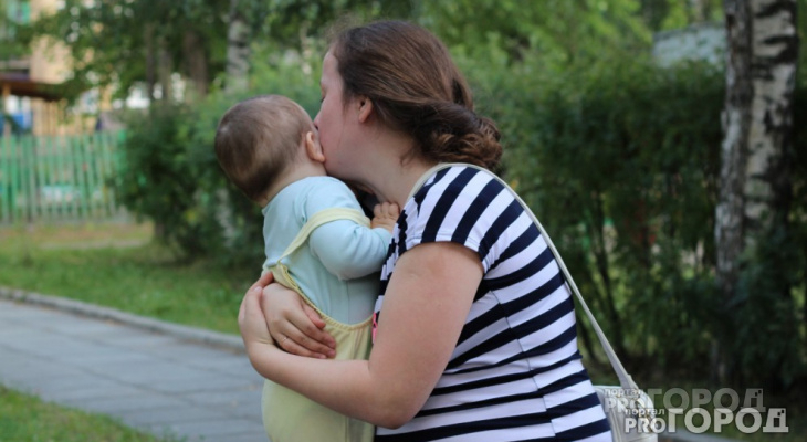 В России материнский капитал могут начать давать за первого ребенка