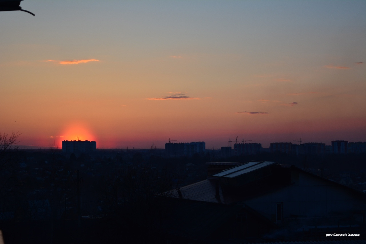 Жительница Кирова сфотографировала редкое небесное явление - пыльцевую корону