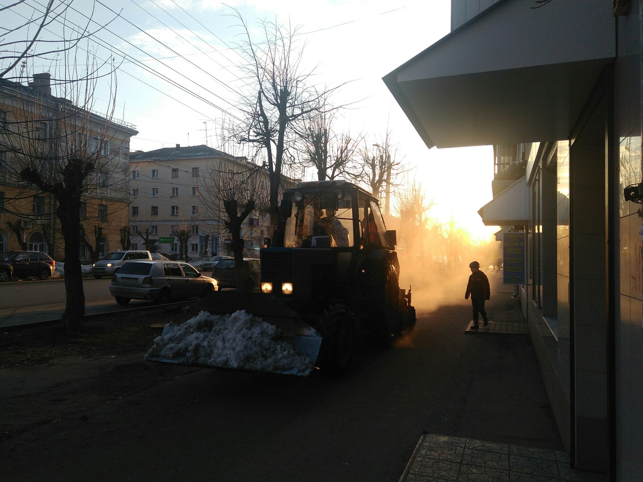 Фото дня: кировчане пожаловались на столбы пыли на улицах