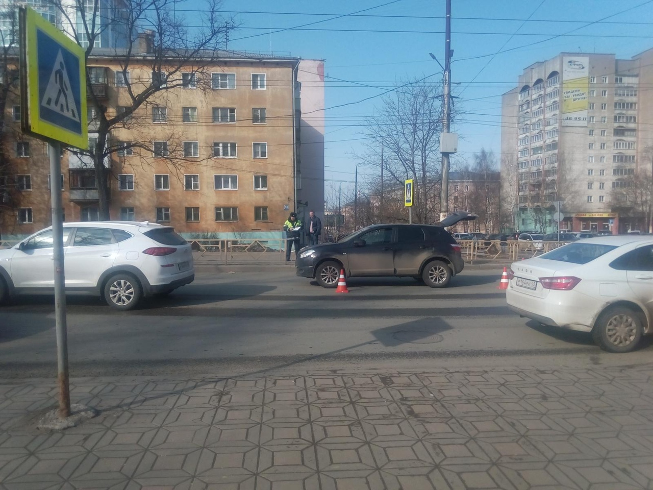 В центре Кирова кроссовер сбил ребенка