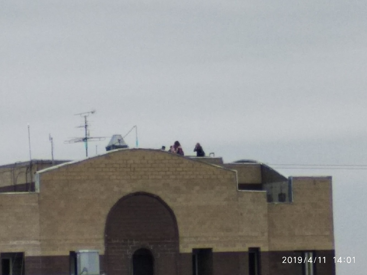 Дети на крышах: администрация Кирова выдала предписания управляющим компаниям