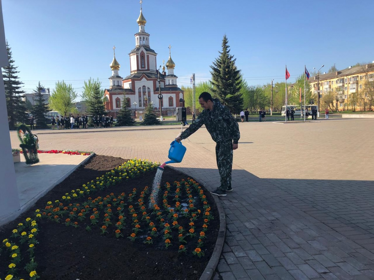В Кирове высадили 4500 цветов