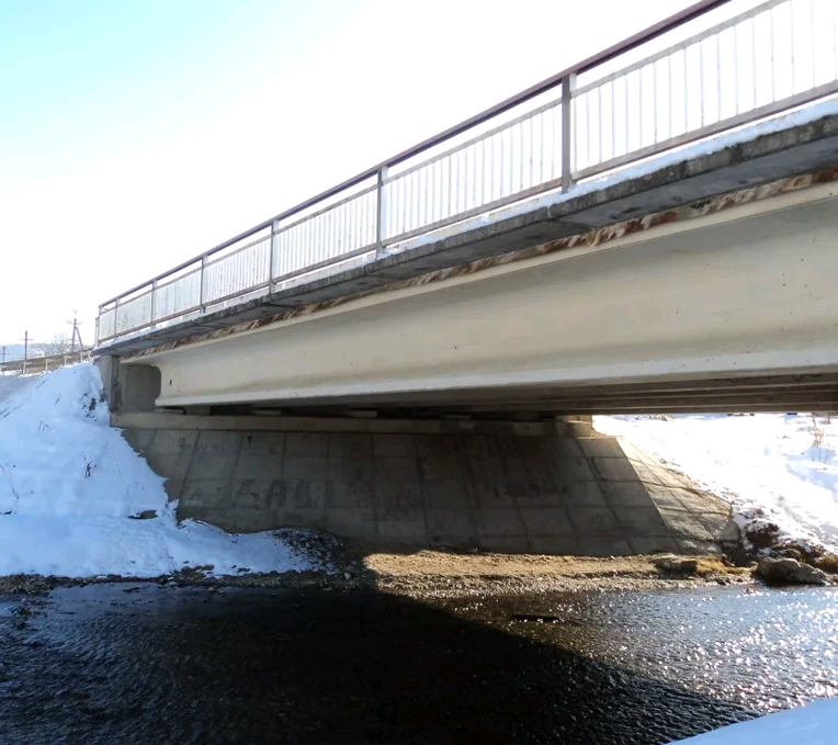 Подрядчик, сбрасывавший грязный снег в реки Кировской области, оштрафован