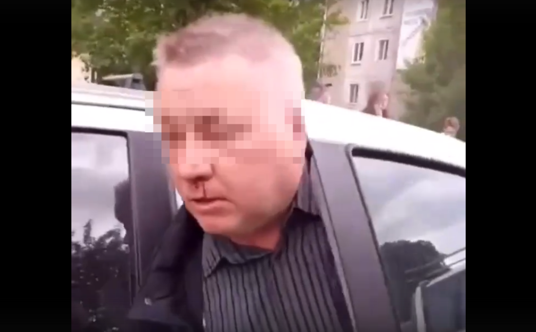 Видео: утром в Кирове пьяный водитель на Nissan на встречке протаранил RAV4