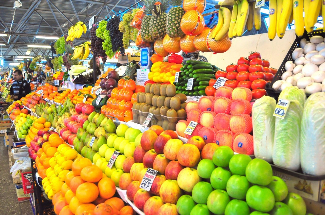 В Кирове готовили к продаже 93 тонны зараженных фруктов