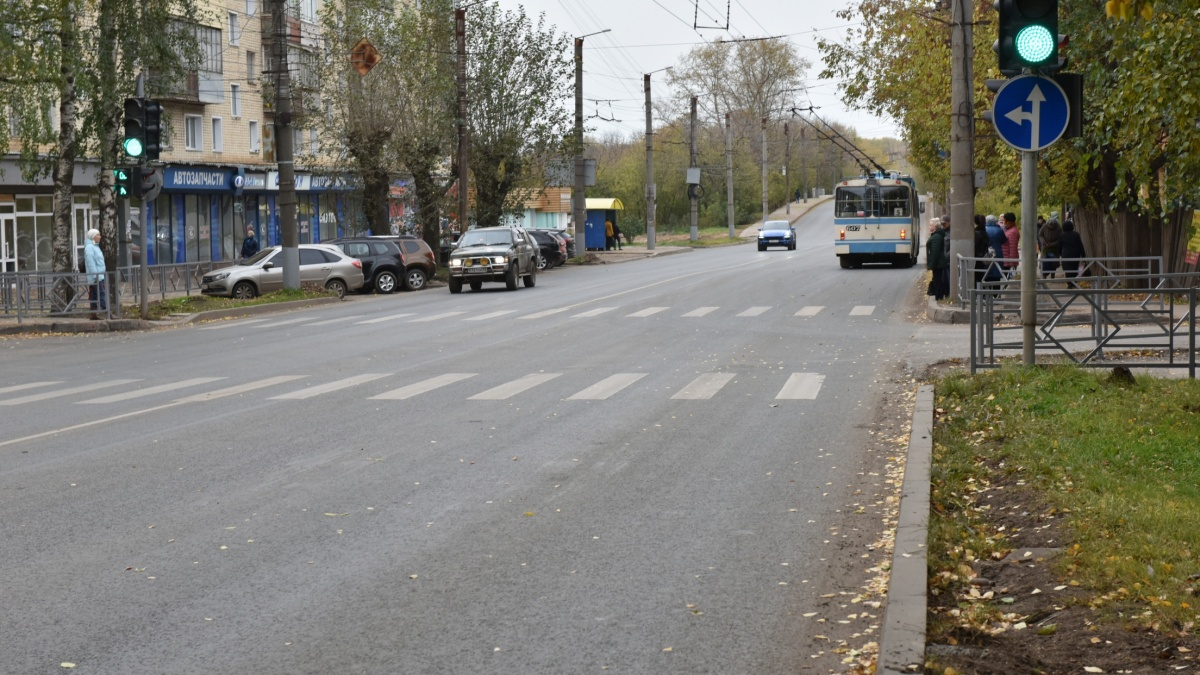 В Кирове начнут ремонтировать дороги вместе с тротуарами