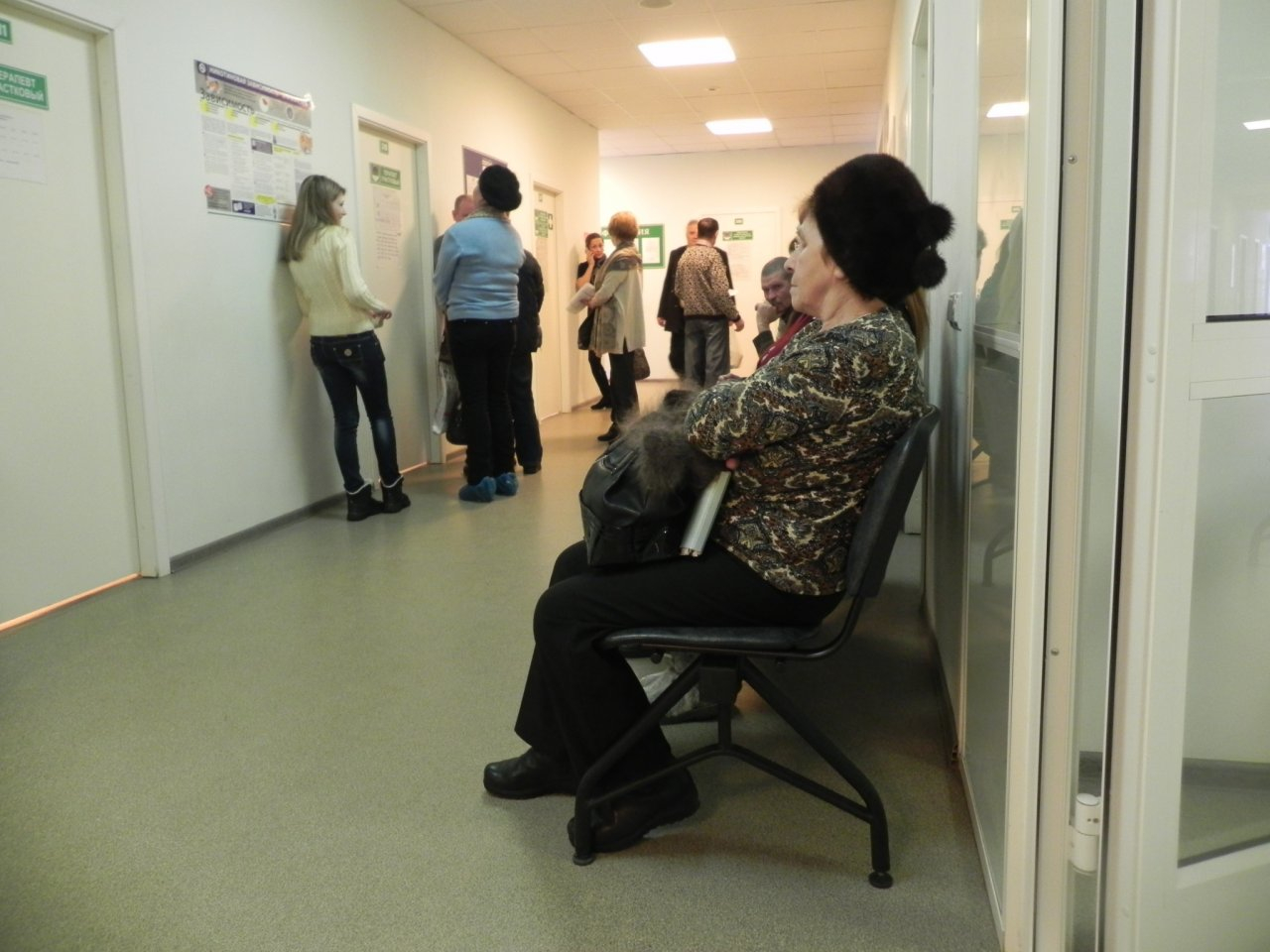 В кировских больницах появились телефоны «прямой связи» со страховой