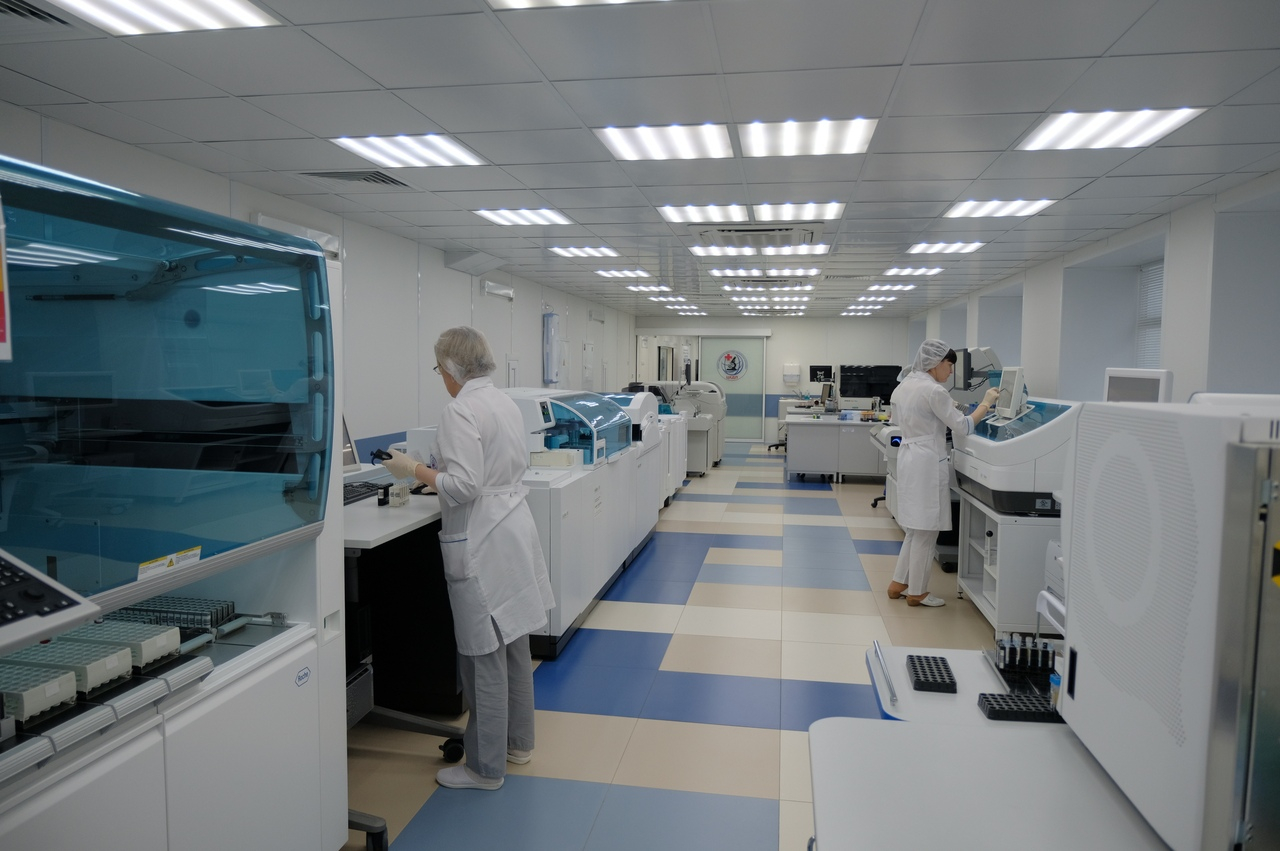 27 тысяч исследований в день: в Кирове обновили клинико-диагностическую лабораторию