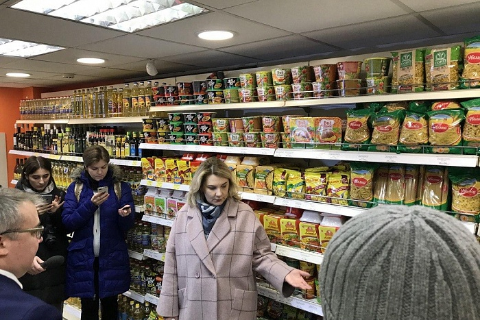 Дефицита нет, продавцы работают в перчатках: итоги рейда по супермаркетам Кирова