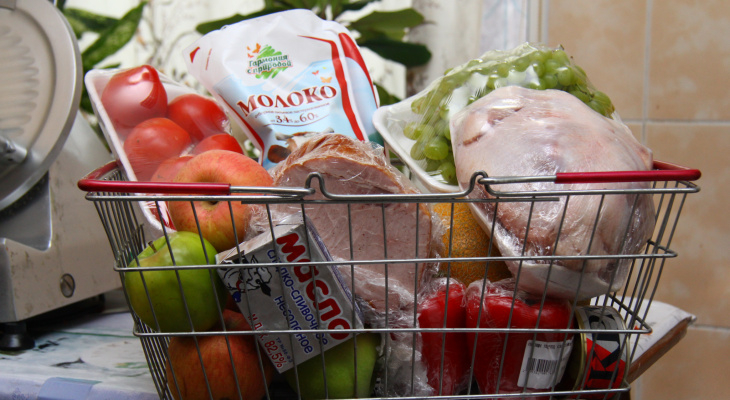 В Кирове оказавшимся в сложной ситуации семьям будут выдавать продуктовые наборы