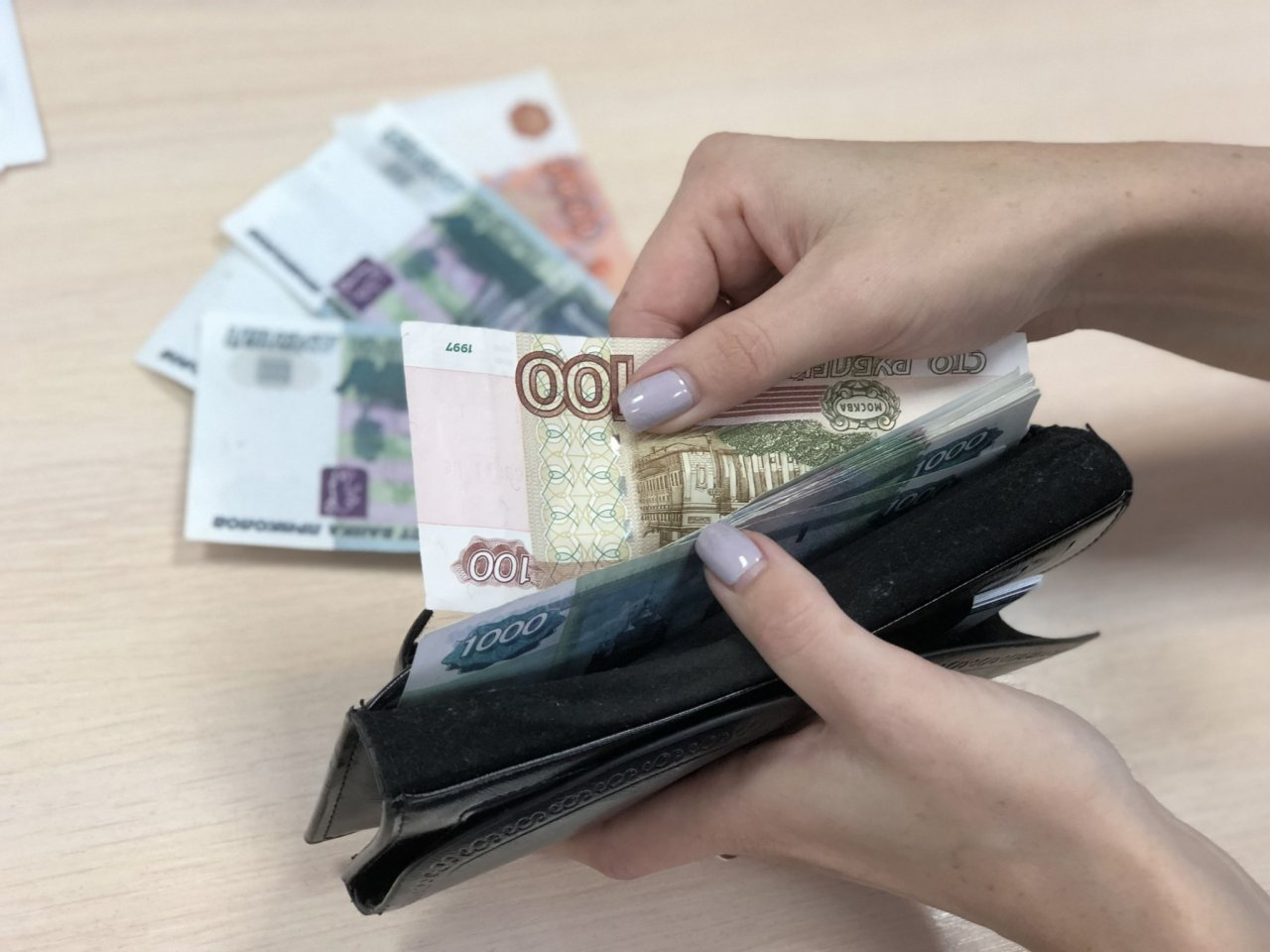 Минимальное пособие по безработице увеличено до 4500 рублей