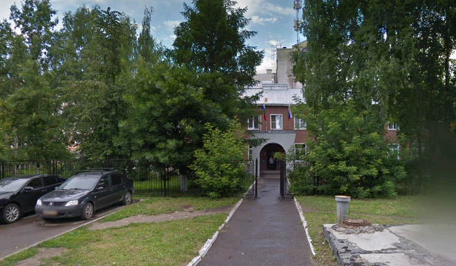 В Кирове из окна больницы выпал 69-летний мужчина