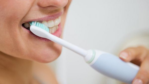 42% кировчан неправильно чистят зубы. Какими последствиями это грозит?
