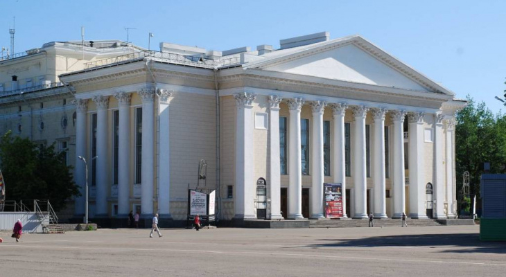 «Многие пока боятся»: кировские театры об обстановке накануне открытия сезона