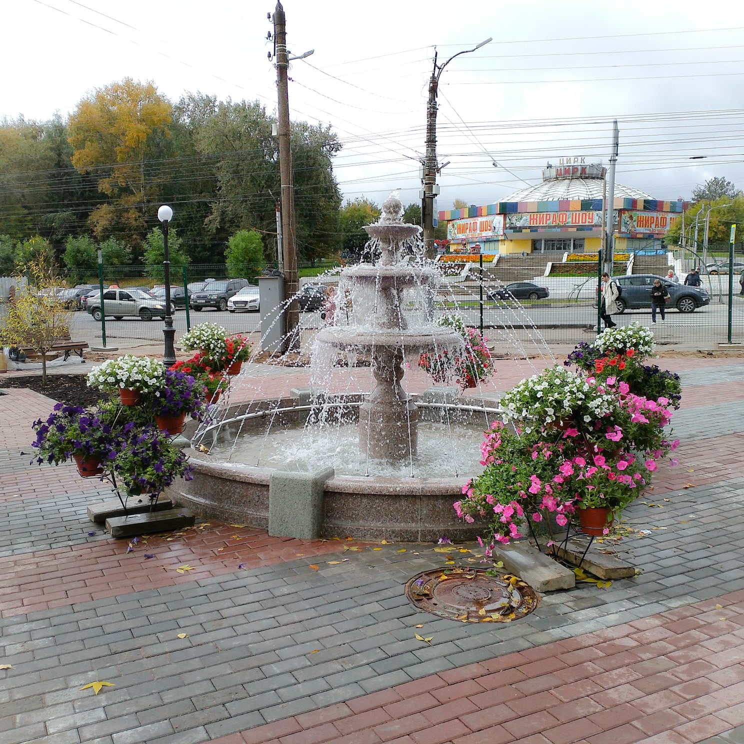 На Октябрьском проспекте в Кирове появился новый фонтан