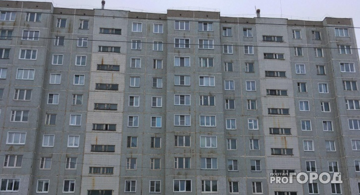 Что обсуждают в Кирове: выпавший из окна высотки парень и первое ДТП на кольце у "Макси"