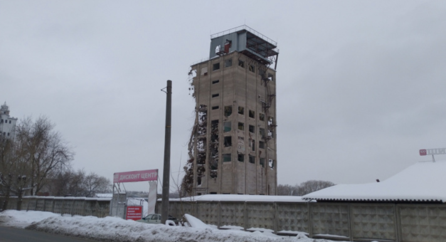 Что обсуждают в Кирове: подробности о ДТП на Советском тракте и взрыв башни на Мелькомбинатовском