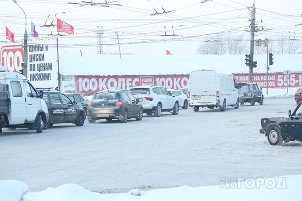 Что обсуждают в Кирове: километровые пробки и мужчина, найденный в монастыре