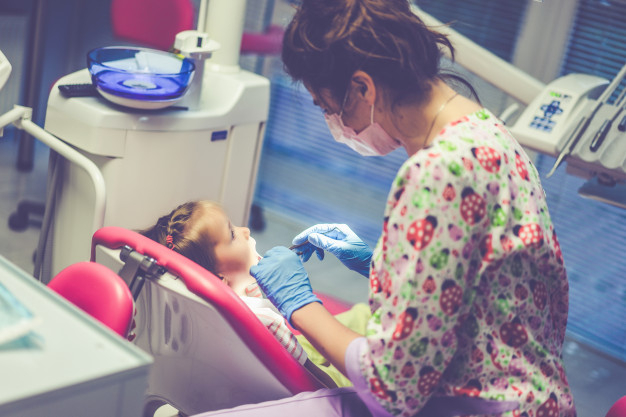 "Не вырывайте зубы!": стоматологи рассказали, как пациенты вредят сами себе
