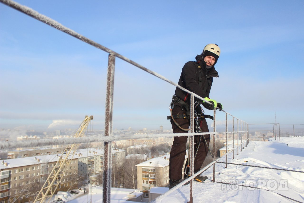 «С 10 января выходных еще не было»: промышленный альпинист о своей работе