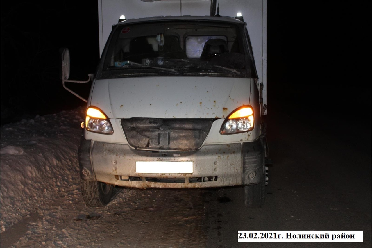 Под Нолинском водитель ГАЗ насмерть сбил 19-летнего парня на трассе