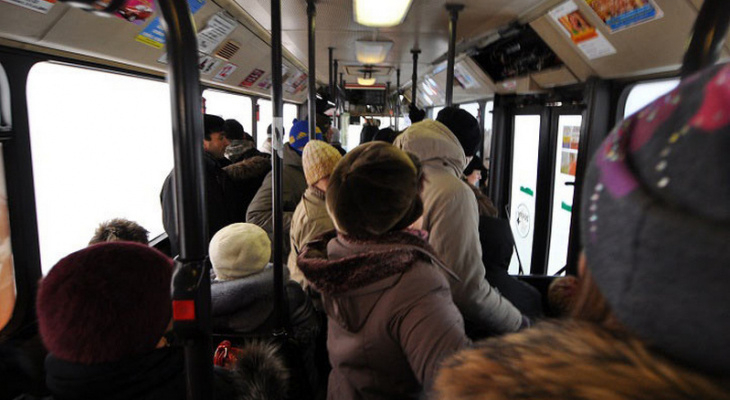 Жители Кирова смогут четыре месяца ездить со скидкой в общественном транспорте