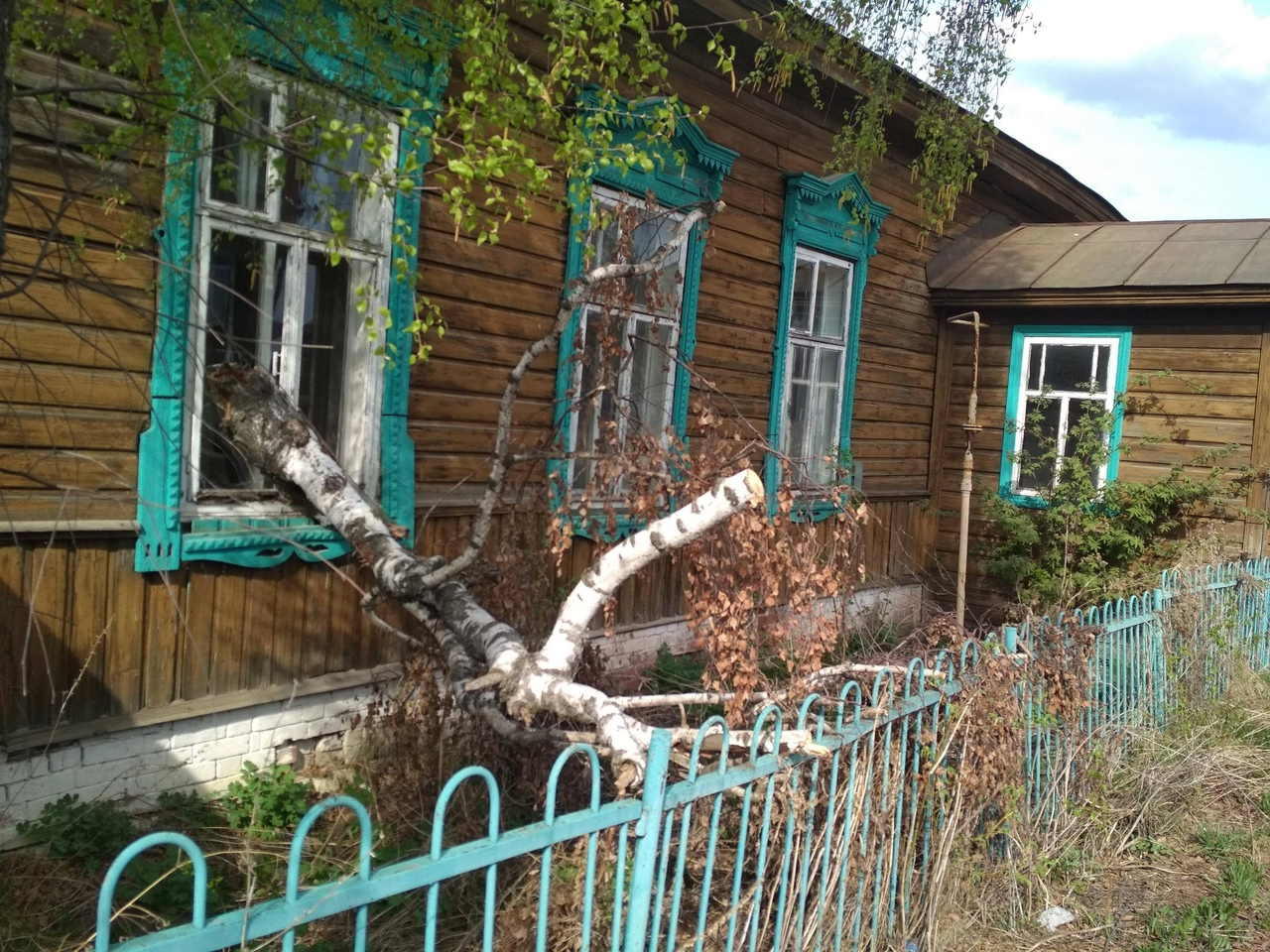 Год назад от урагана пострадал дом, в котором учился Сергей Киров
