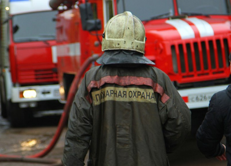 В Кировской области сгорел многоквартирный жилой дом: погорельцам нужна помощь