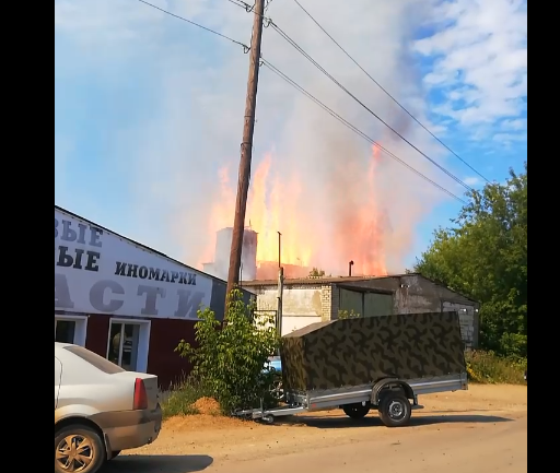 В Кировской области загорелся элеватор