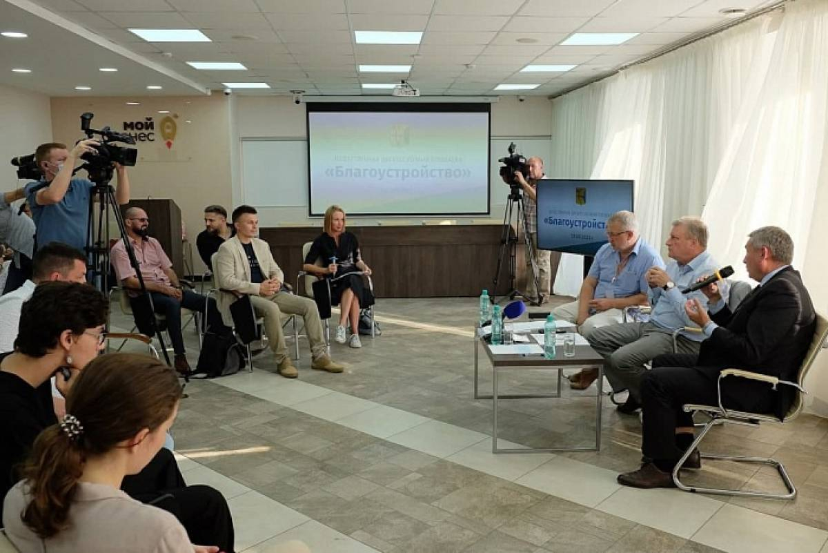 Игорь Васильев обсудил с общественниками вопросы благоустройства территорий