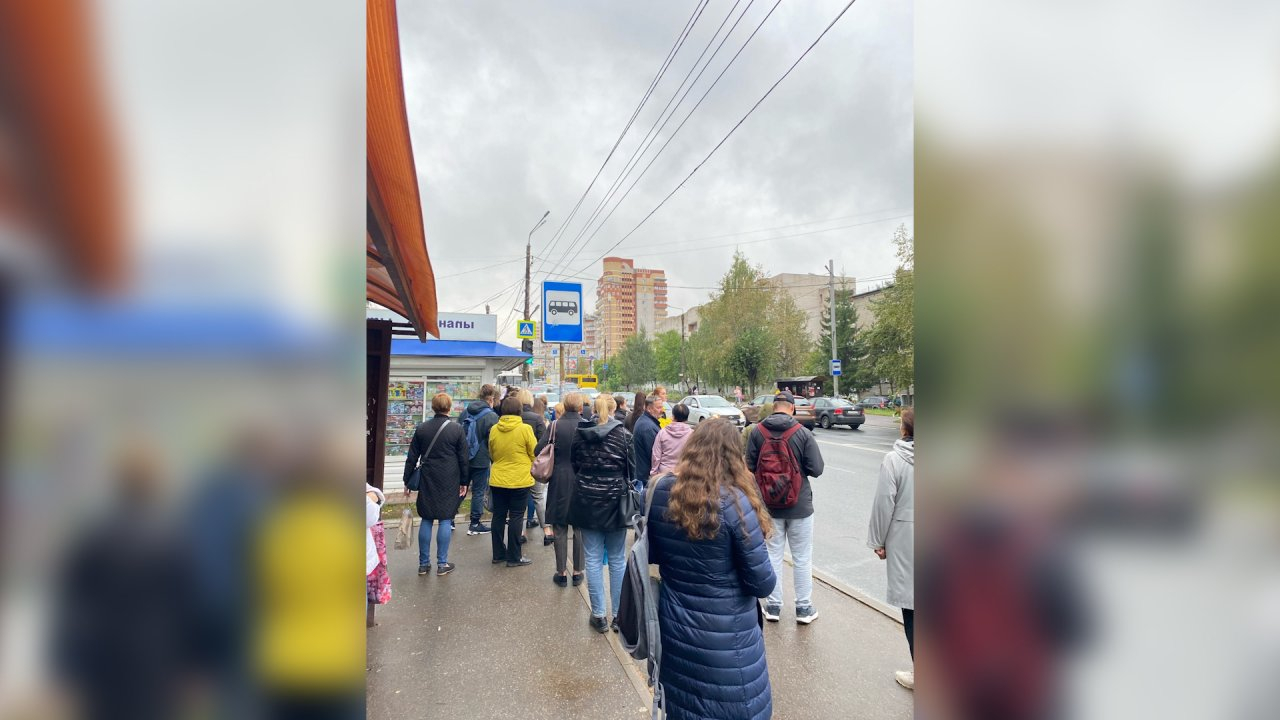 Кировчане жалуются на переполненные автобусы: известна причина