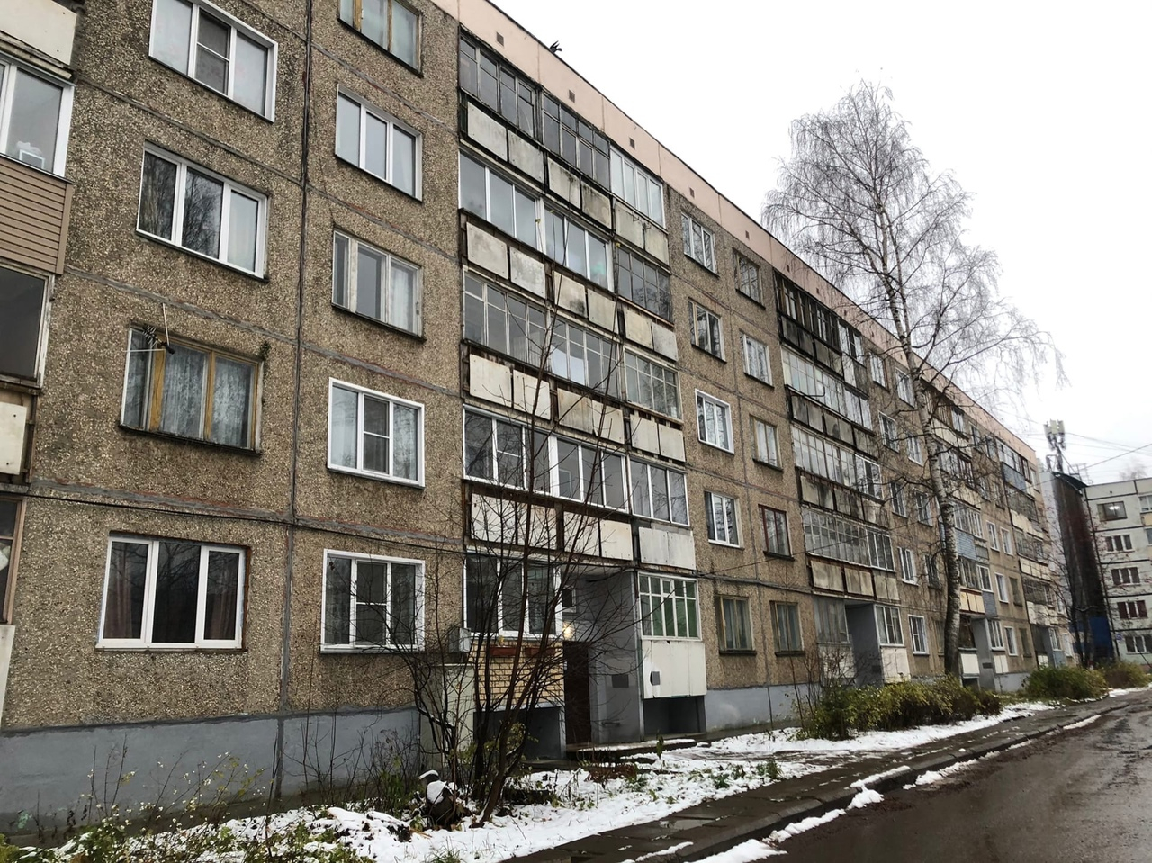 Часть жителей в доме на улице Воровского в Кирове почти полторы недели остаются без тепла