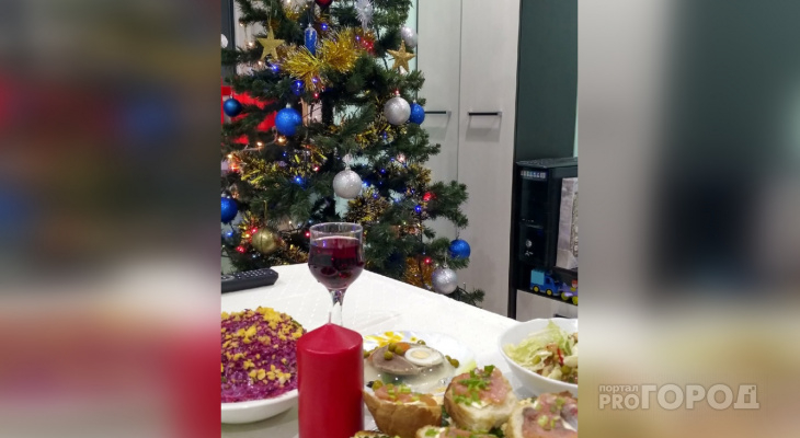 Диетолог озвучила список продуктов, которые стоит убрать с новогоднего стола