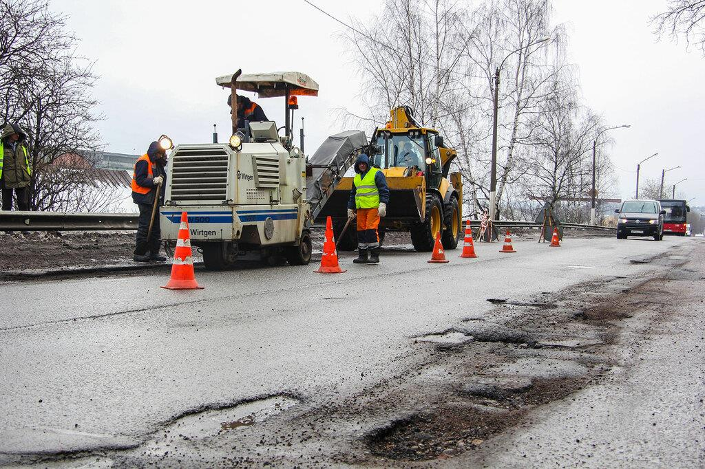 В 2022 году в Кировской области отремонтируют 168 километров дорог и 9 мостов