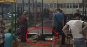 "Взял стеклянную бутылку и побежал на ребенка": очевидцы о смерти в кировском дворе