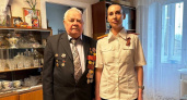 В Кирове поздравили с Днем Победы ветерана Геннадия Ивановича Пенкина