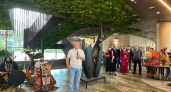 На алтайском курорте Сбера "Манжерок" открылась выставка всемирно известного российского скульптора