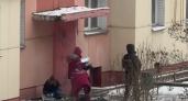 Предварительно суицид: в Кирове во дворе многоэтажки на Упита обнаружен труп