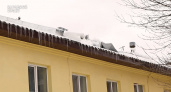 В одном из кировских домов появилась сквозная дыра на крыше из-за бездействия УК