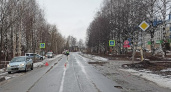 "Дети вынуждены ходить по проезжей части": в Кирове откладывают обустройство пешеходного перехода