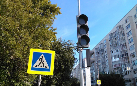 В Кирове займутся ремонтом светофоров, работающих на солнечных батареях