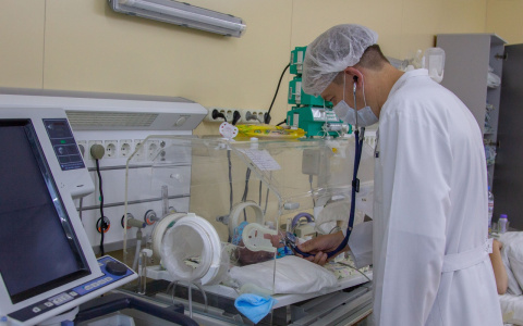 В Кирове провели уникальную операцию на пищеводе новорожденному