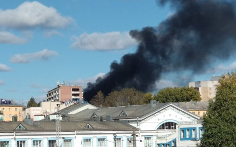 Столб черного дыма в районе двух вокзалов напугал кировчан