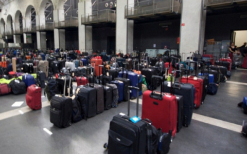 Женщине из Чепецка вернули оставленный в Тунисе багаж с испорченными вещами
