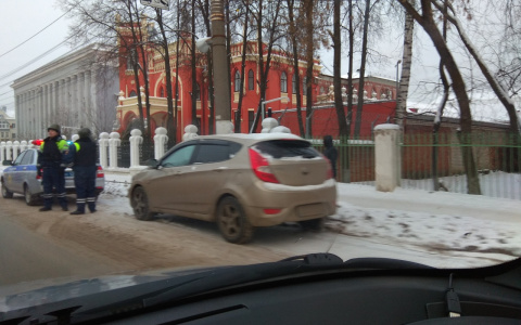 В Кирове эвакуировали полицейских из здания УМВД на улице Ленина