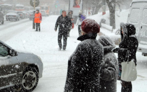 Пасмурно и снежно: прогноз погоды в Кирове на первый рабочий день года