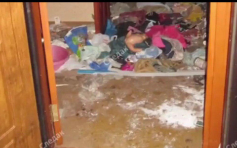 Появились фотографии квартиры в Кирове, в которой умерла 3-летняя девочка