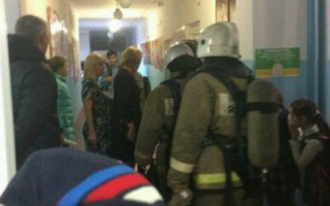 В Кирове эвакуировали школу: стала известна причина