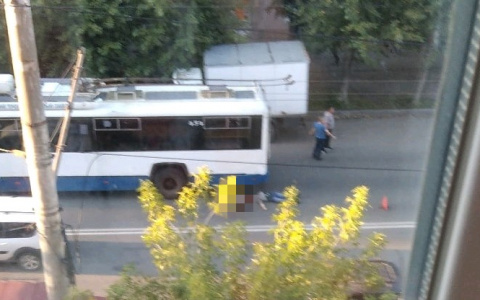 В АТП прокомментировали смертельную аварию с троллейбусом на Октябрьском проспекте