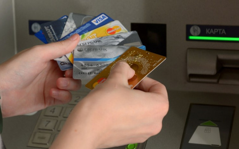 Сбербанк выдал кировчанам более 18 тысяч кредитных карт